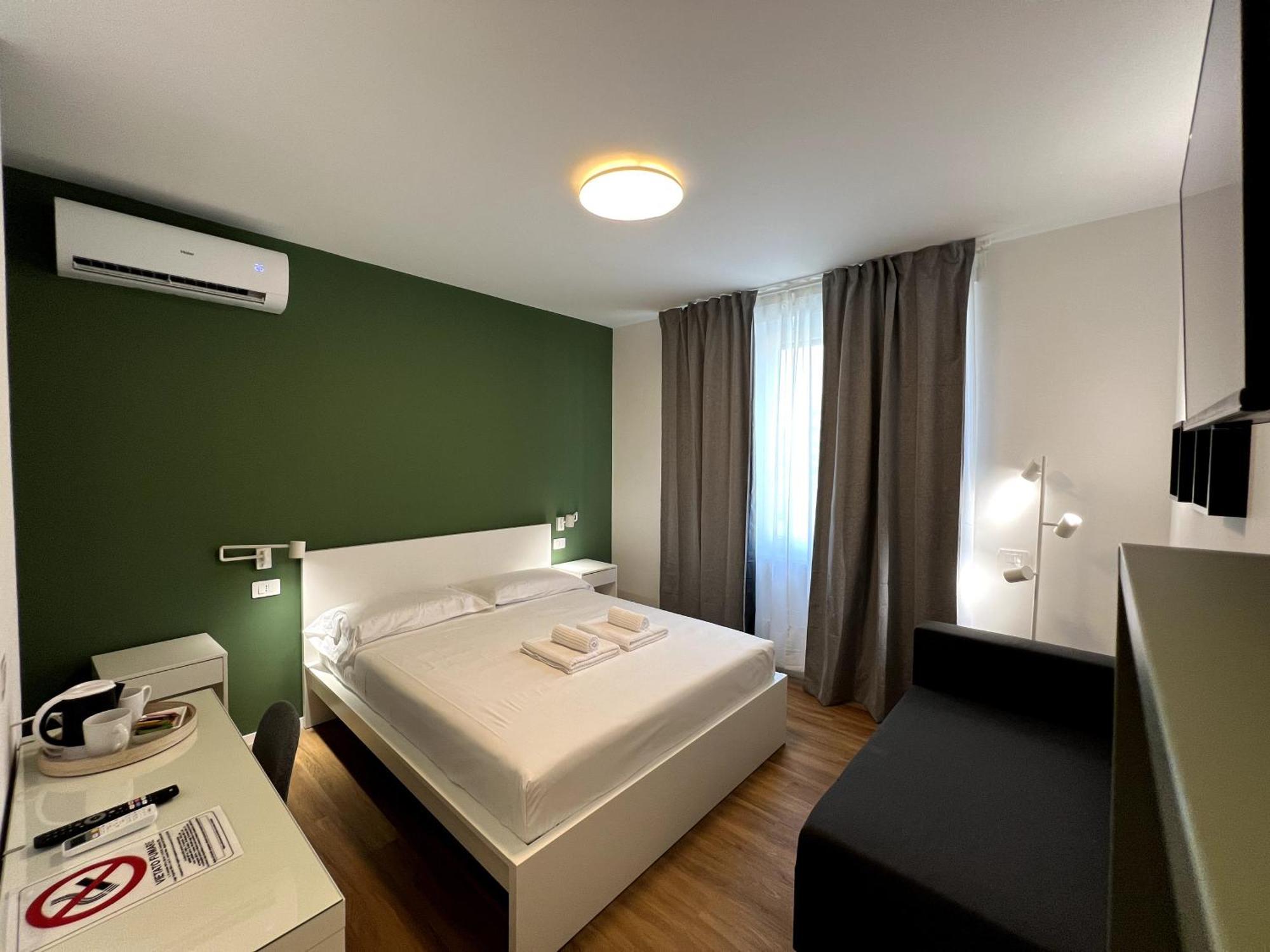 Near Vatican, Irnerio 47 Guest House Rome Room photo
