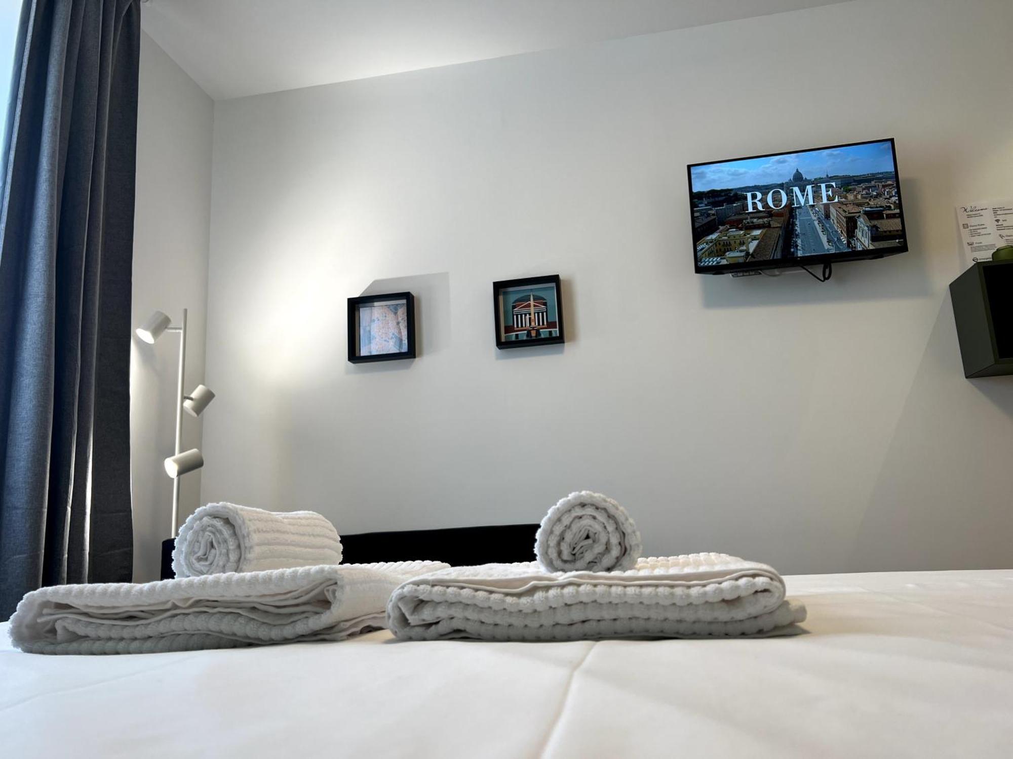 Near Vatican, Irnerio 47 Guest House Rome Room photo