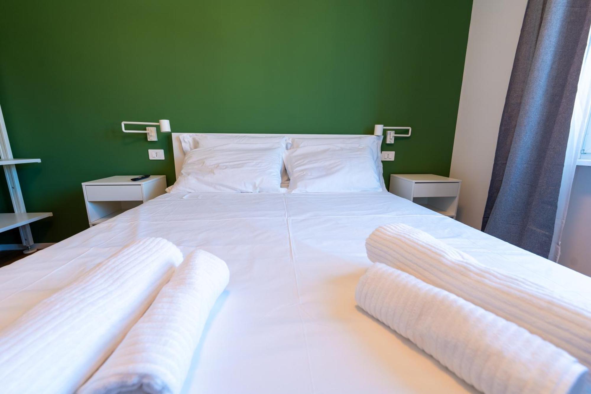 Near Vatican, Irnerio 47 Guest House Rome Room photo